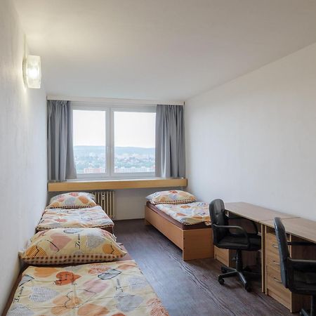 Hostel Tvm Tower Modrany Prag Exterior foto