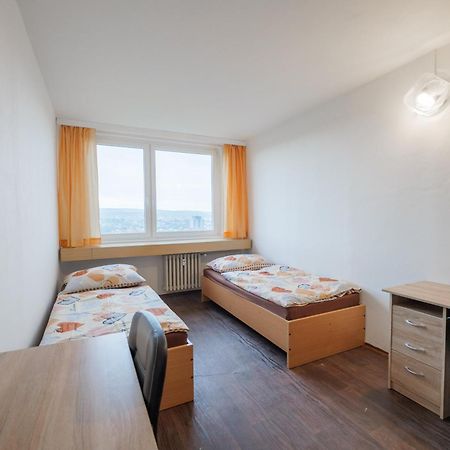 Hostel Tvm Tower Modrany Prag Exterior foto