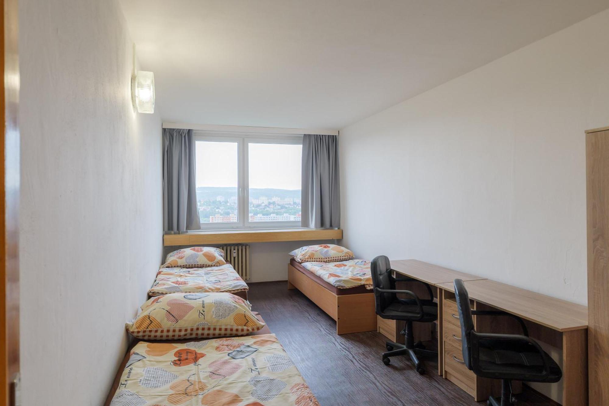 Hostel Tvm Tower Modrany Prag Exterior foto