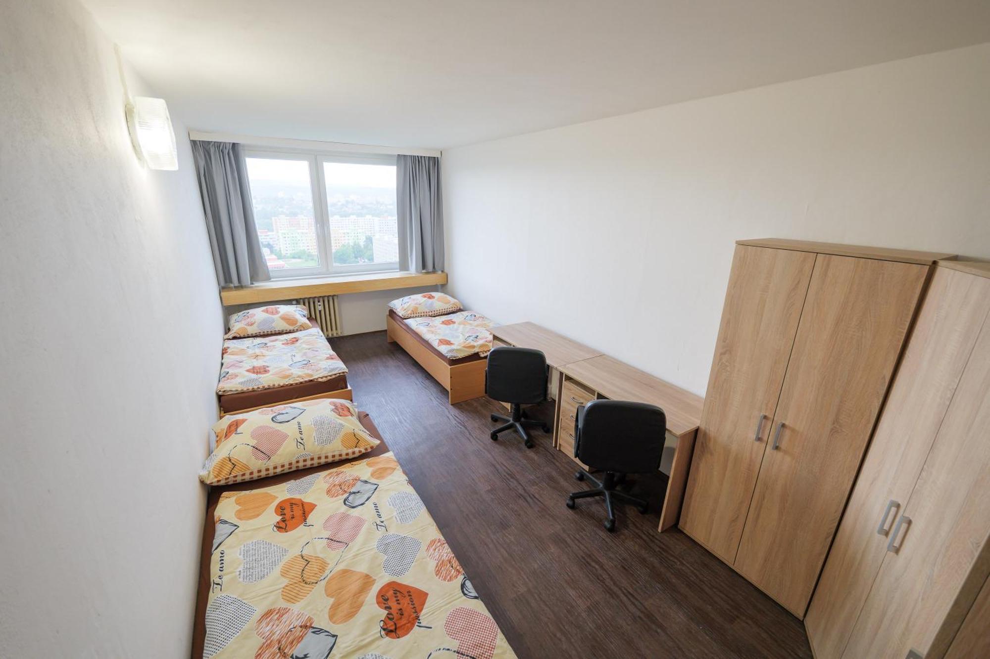Hostel Tvm Tower Modrany Prag Exterior foto